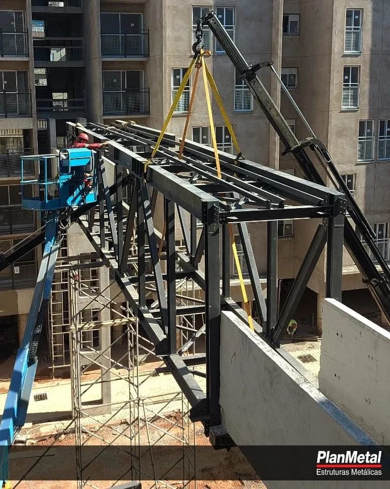 Reforço estrutural metálico: mais segurança e durabilidade para edificações
